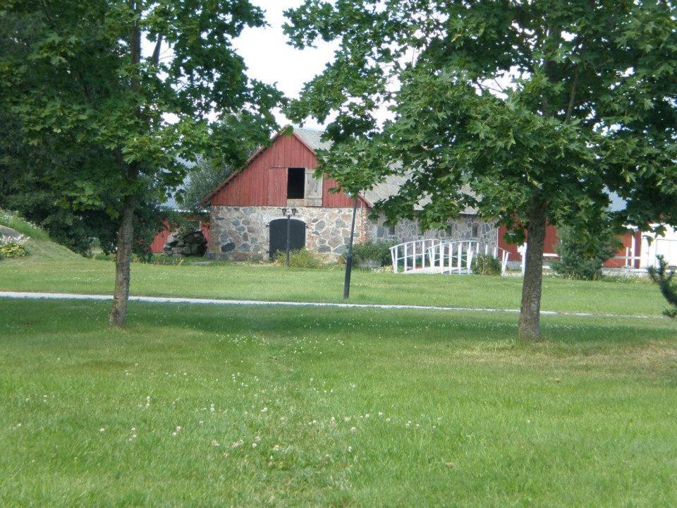 Sassi Talu Horsefarm Hotel Parnumaa Exterior photo